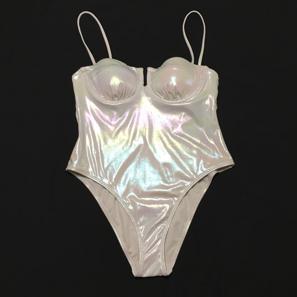 No Boundaries L Moonlight Pearl Iridescent Underwire One-Piece Cheeky Swimsuit